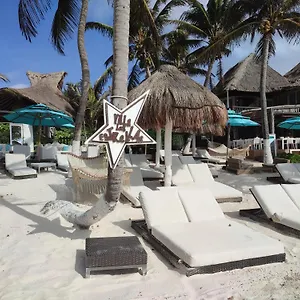 Estrellas - Located At The Party Zone Hotel